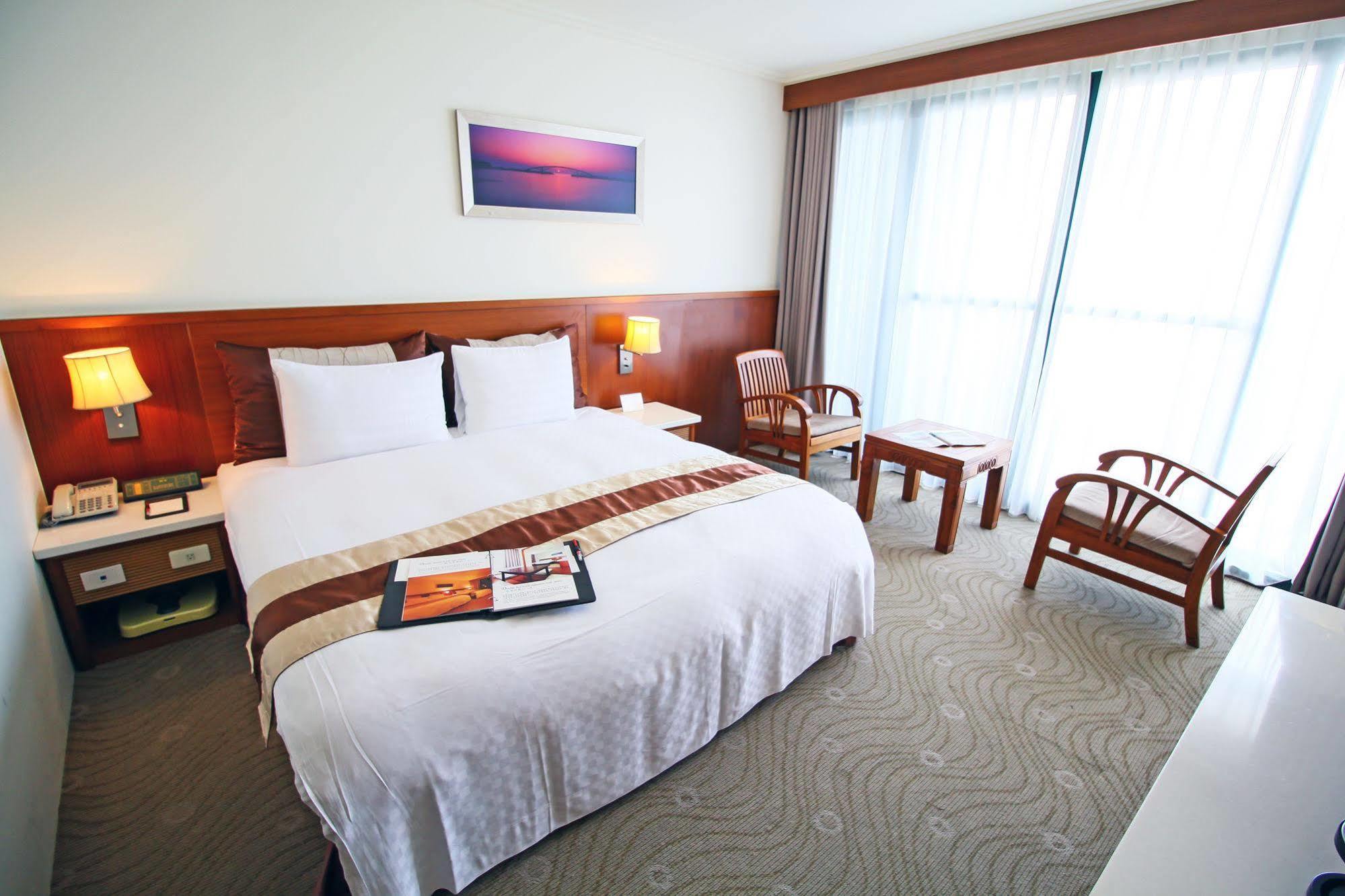 Yaling Hotel Magong Exterior photo