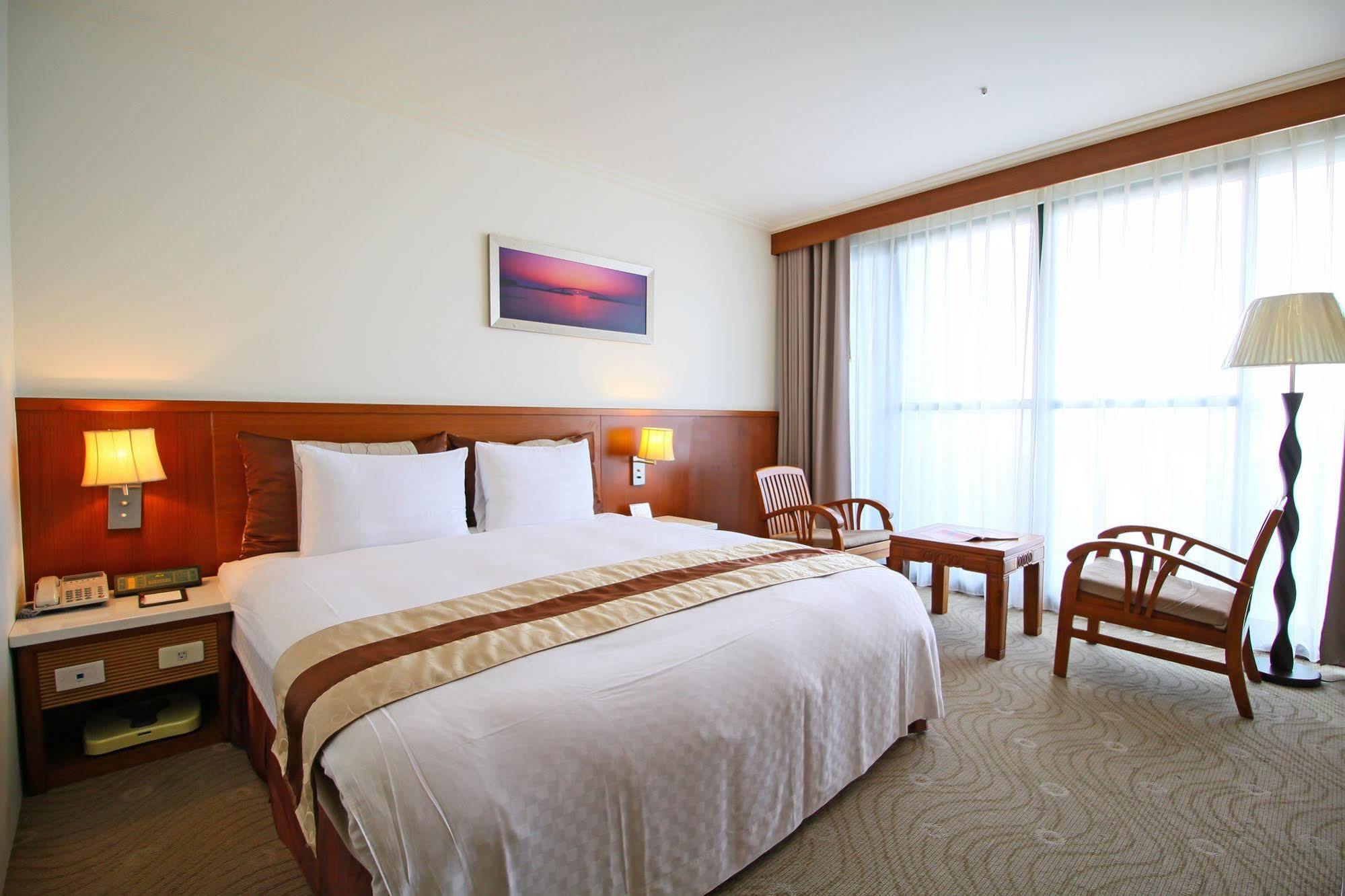 Yaling Hotel Magong Exterior photo